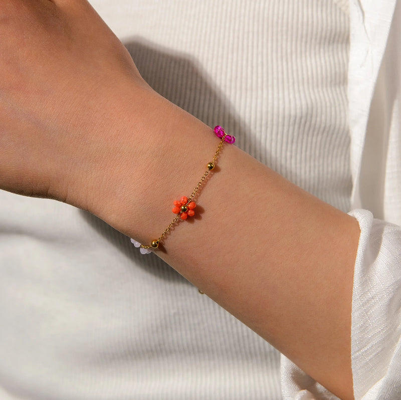 Pulseira de Flor Colorida com Contas – Aço Inoxidável Dourado para Mulheres e Meninas