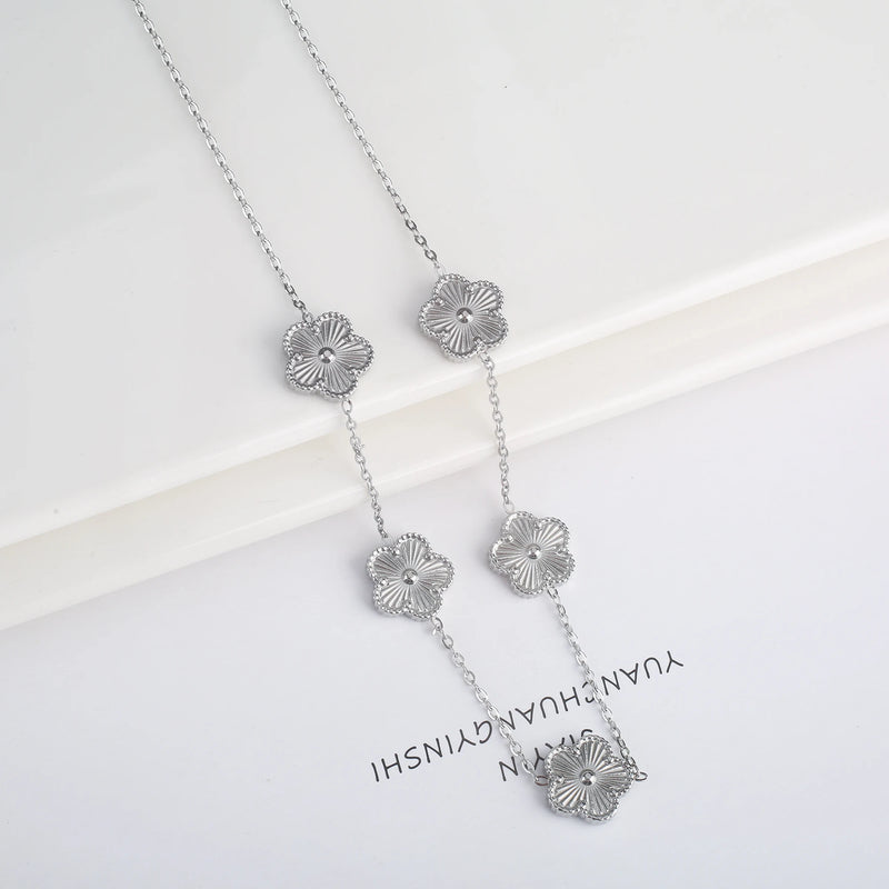 Conjunto de Joias Feminino Aço Inox – Flor de Trevo com 5 Pétalas (Bracelete, Colar e Brinco)