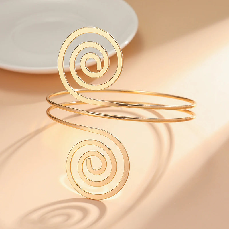 Pulseira de Braço Dourada Geométrica – Estilo Europeu para Festas e Eventos